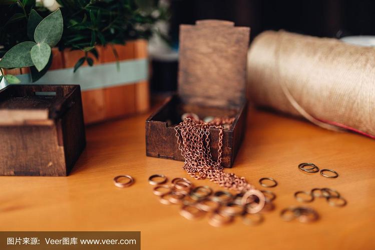 桌子,木制,针织品,金属,盒子